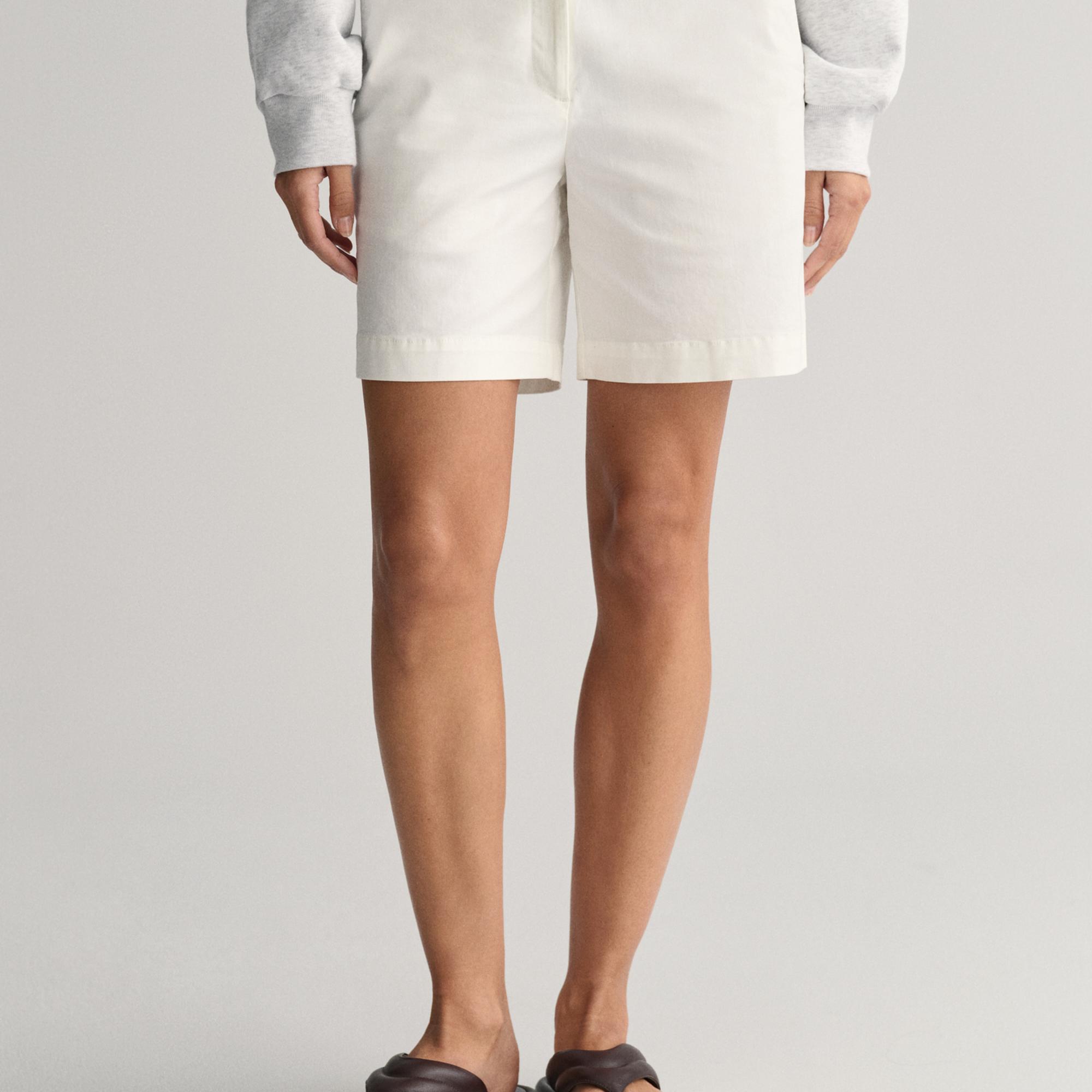 GANT Kadın Krem Slim Fit Şort