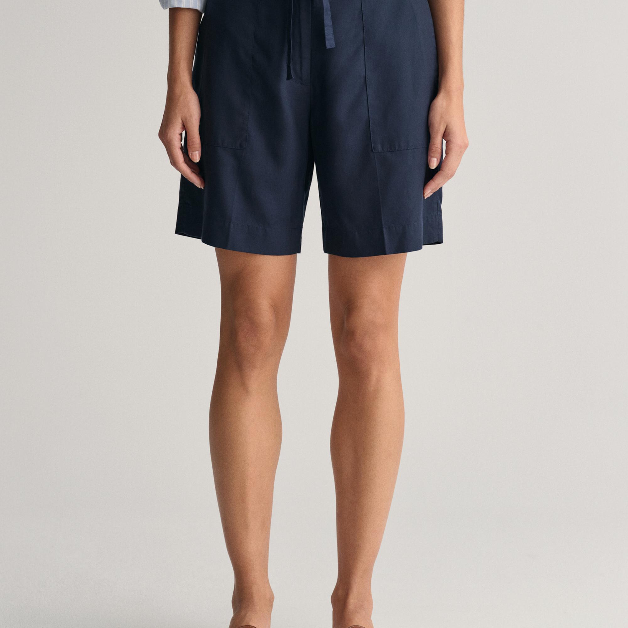 GANT Kadın Lacivert Relaxed Fit Şort