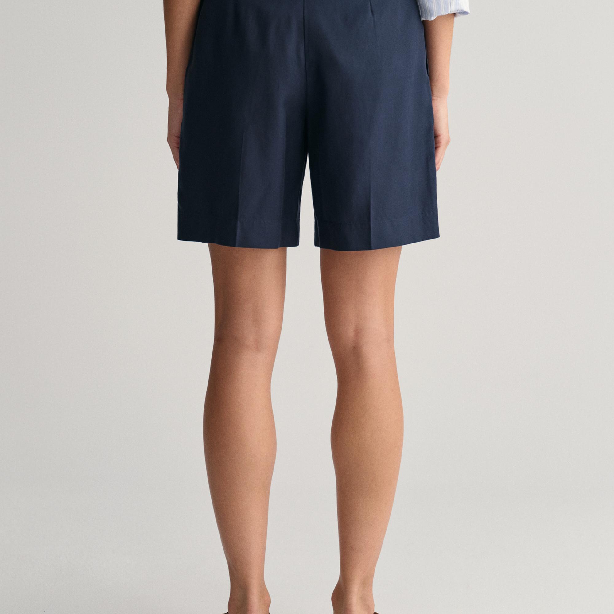 GANT Kadın Lacivert Relaxed Fit Şort