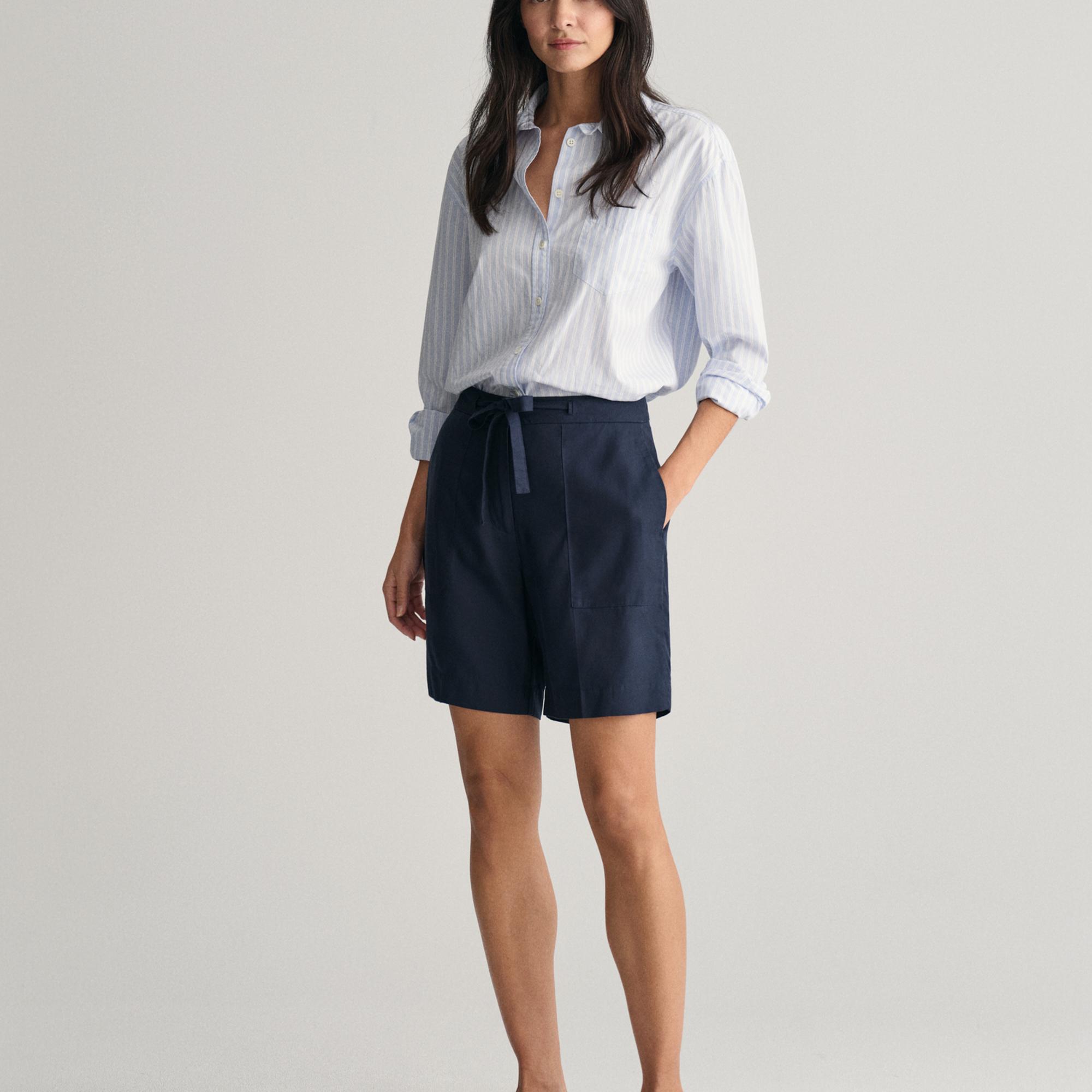 GANT Kadın Lacivert Relaxed Fit Şort