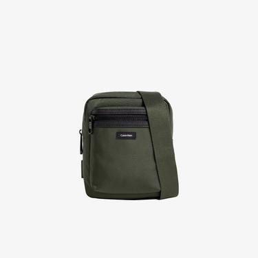  Calvin Klein Essential Erkek Yeşil Omuz Çantası