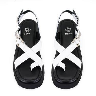  Kadın Beyaz Ayarlanabilir Tokalı Deri Sandalet