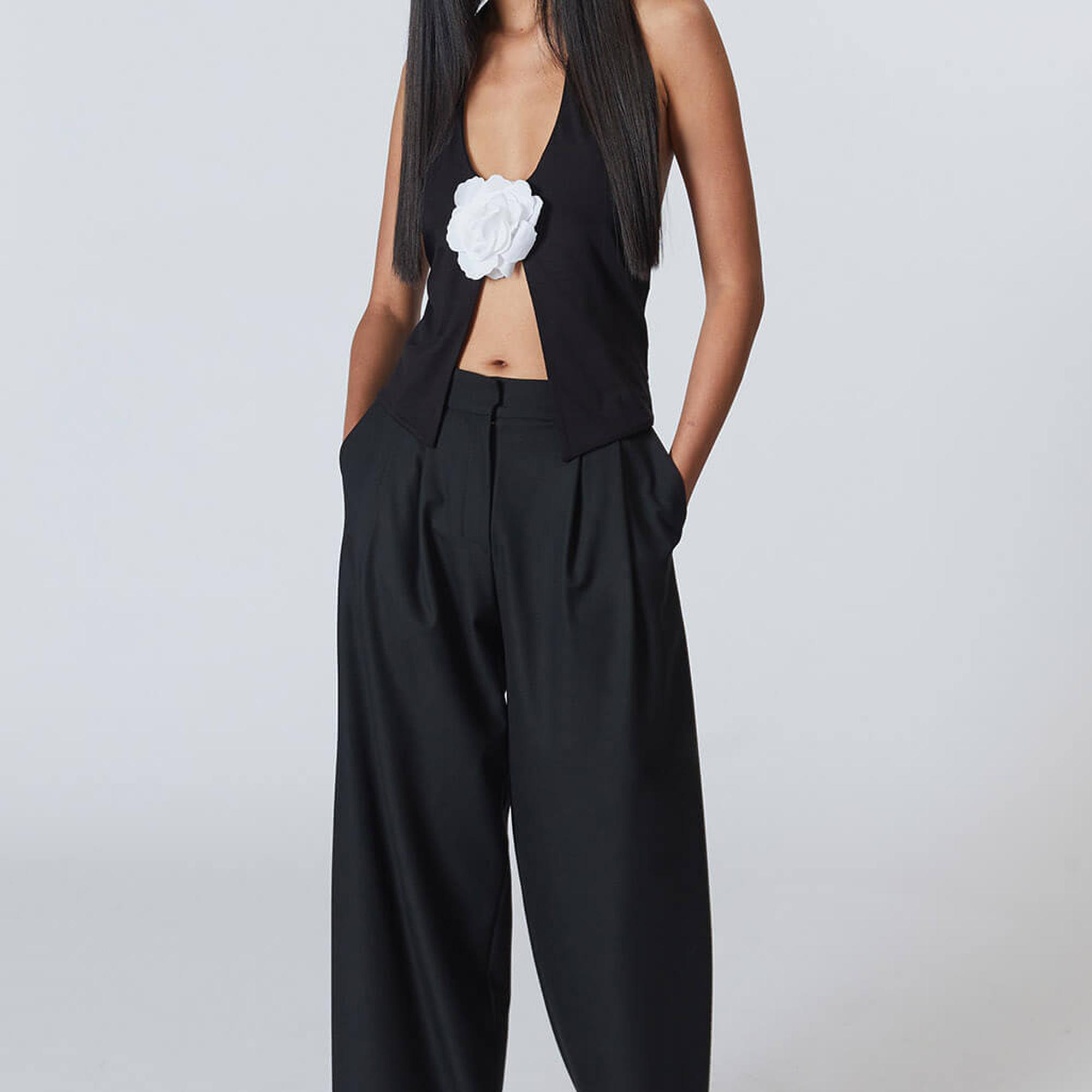 Çiçek Detaylı Body