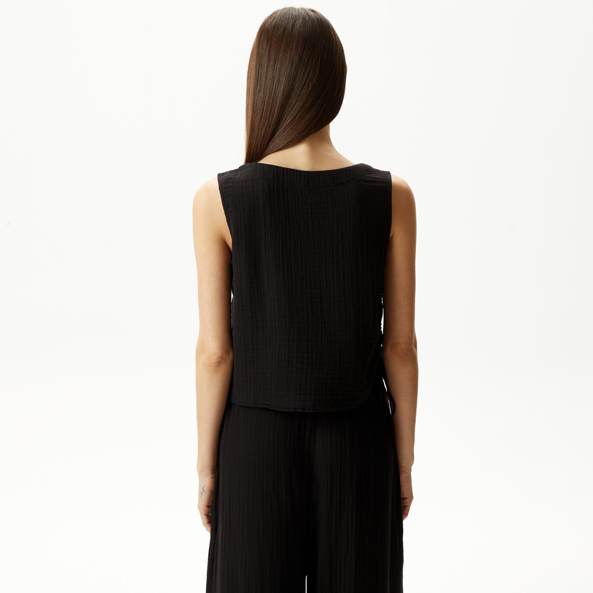 Nautica Kadın Siyah Kolsuz Bluz