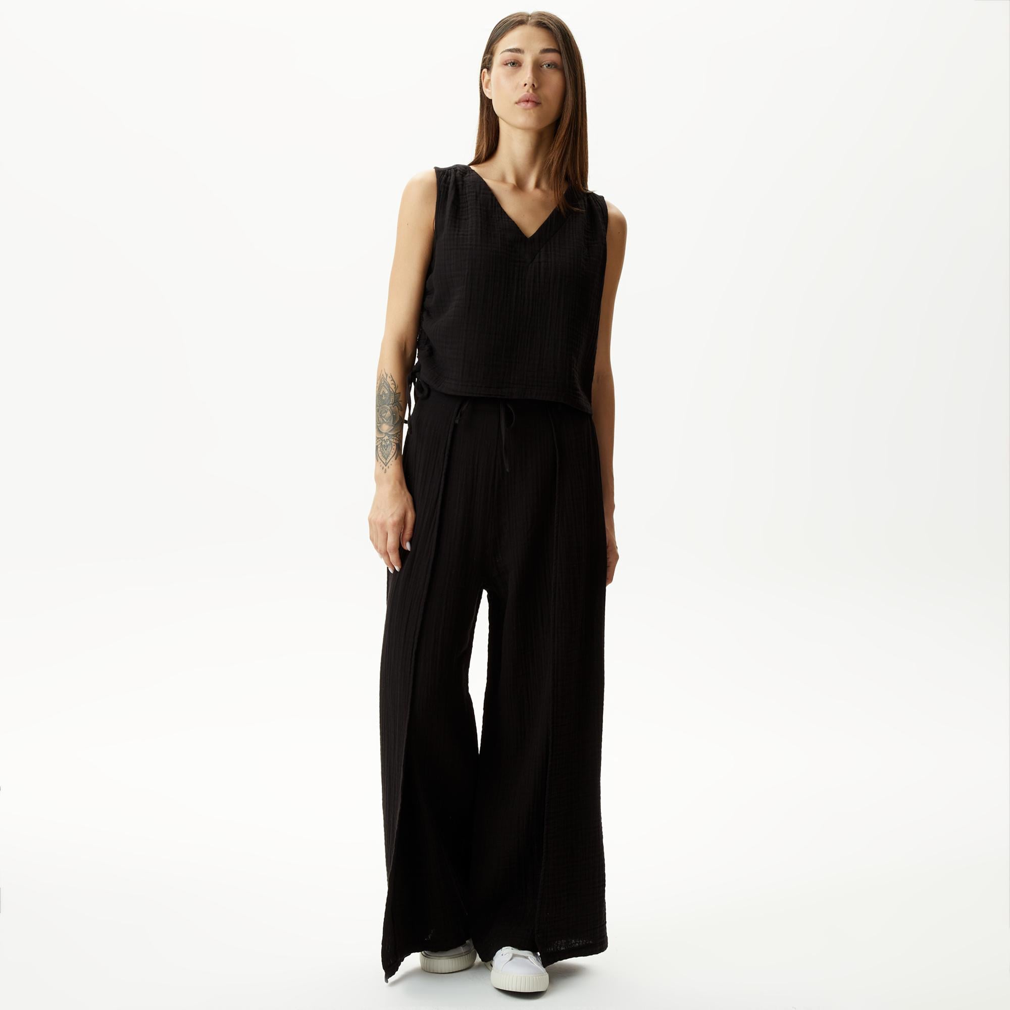 Nautica Kadın Siyah Kolsuz Bluz