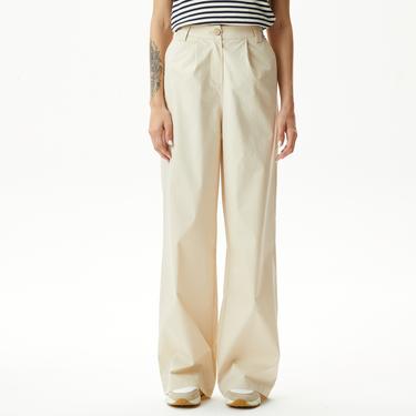  Nautica Kadın Beyaz Standart Fit Pantolon