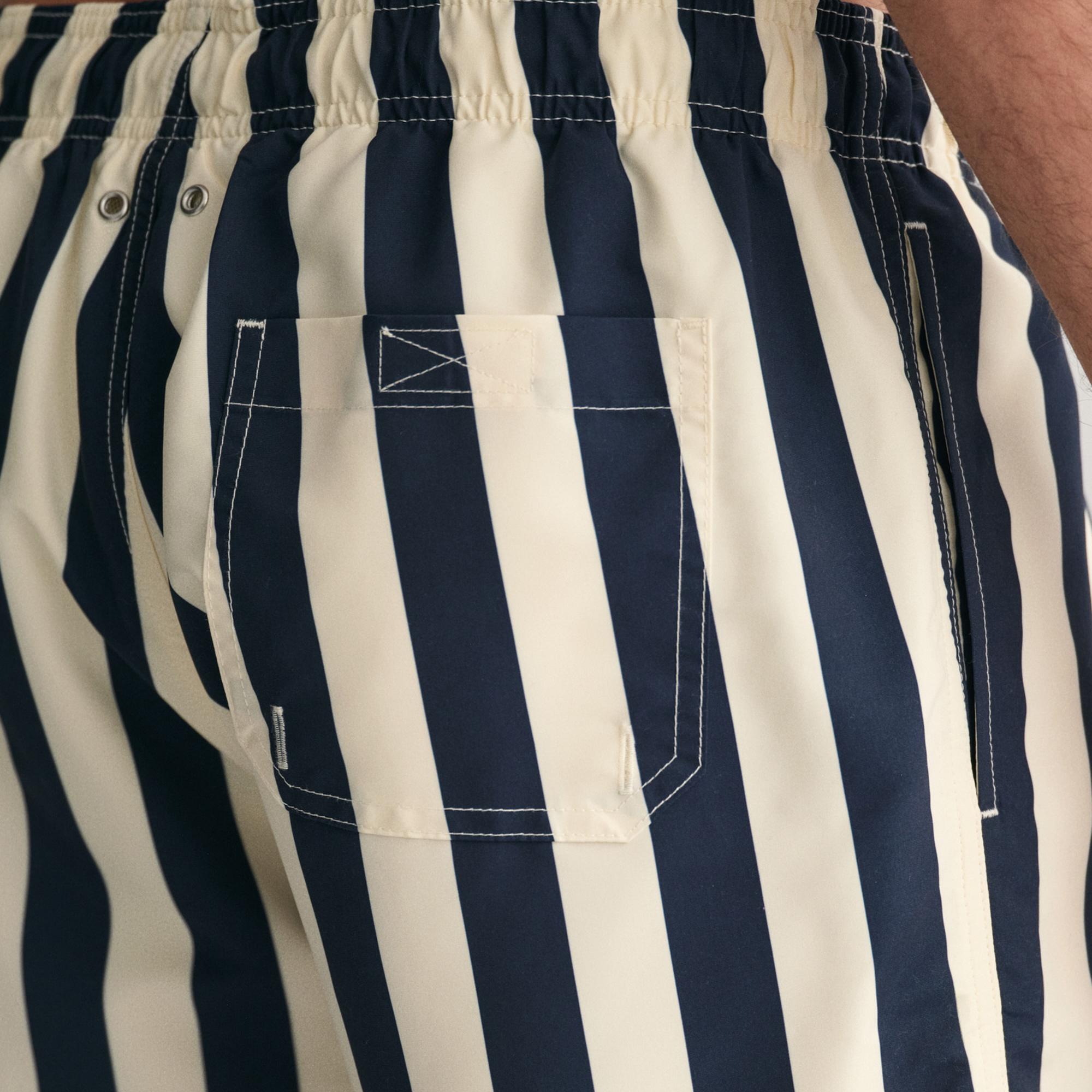 GANT Erkek Lacivert Regular Fit Çizgili Mayo Şort