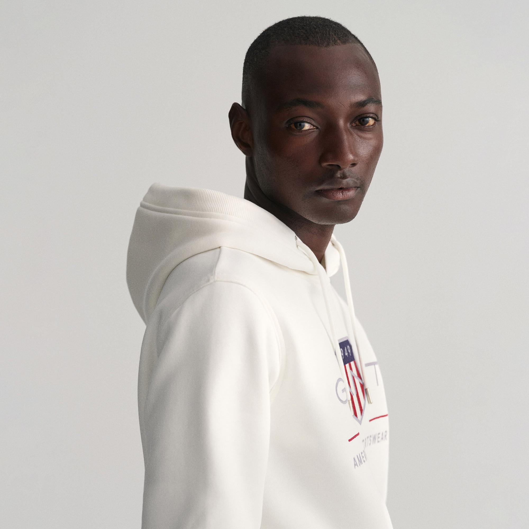 GANT Erkek Beyaz Regular Fit Kapüşonlu Logolu Sweatshirt