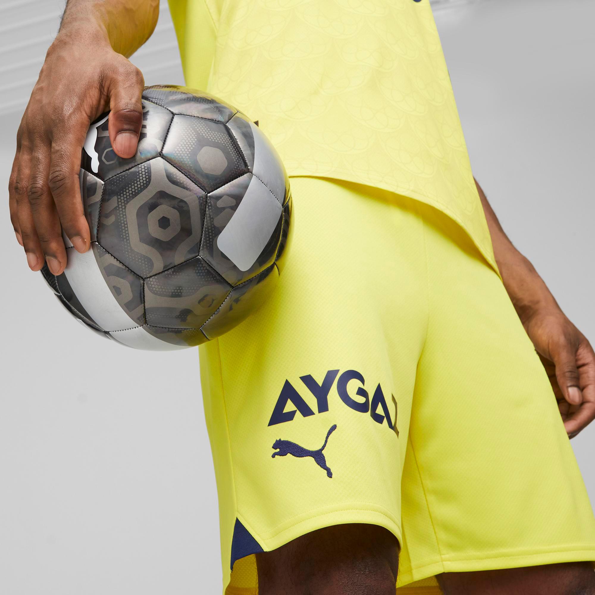 Puma Fenerbahçe S.K. 23/24 Erkek Sarı Futbol Şortu