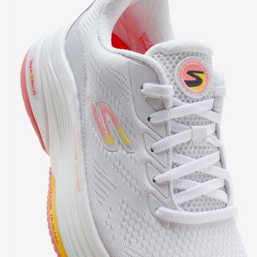  Skechers Go Walk Distance Walker Kadın Beyaz Yürüyüş Ayakkabısı