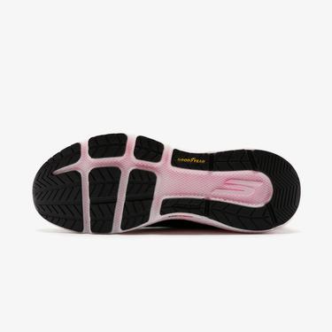  Skechers Go Run Max Road 6 Kadın Siyah Koşu Ayakkabısı
