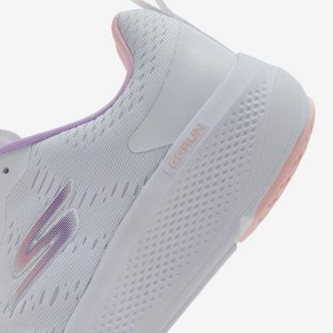  Skechers Go Run Elevate Double Time Kadın Beyaz Koşu Ayakkabısı