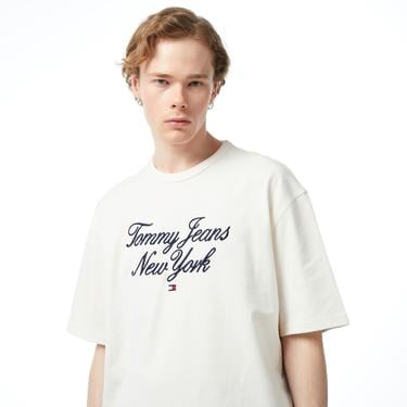  Tommy Jeans Ovz Luxe Serif Tj Ny Erkek Beyaz T-Shirt