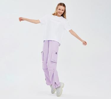  Skechers Graphic Kadın Beyaz Günlük T-Shirt