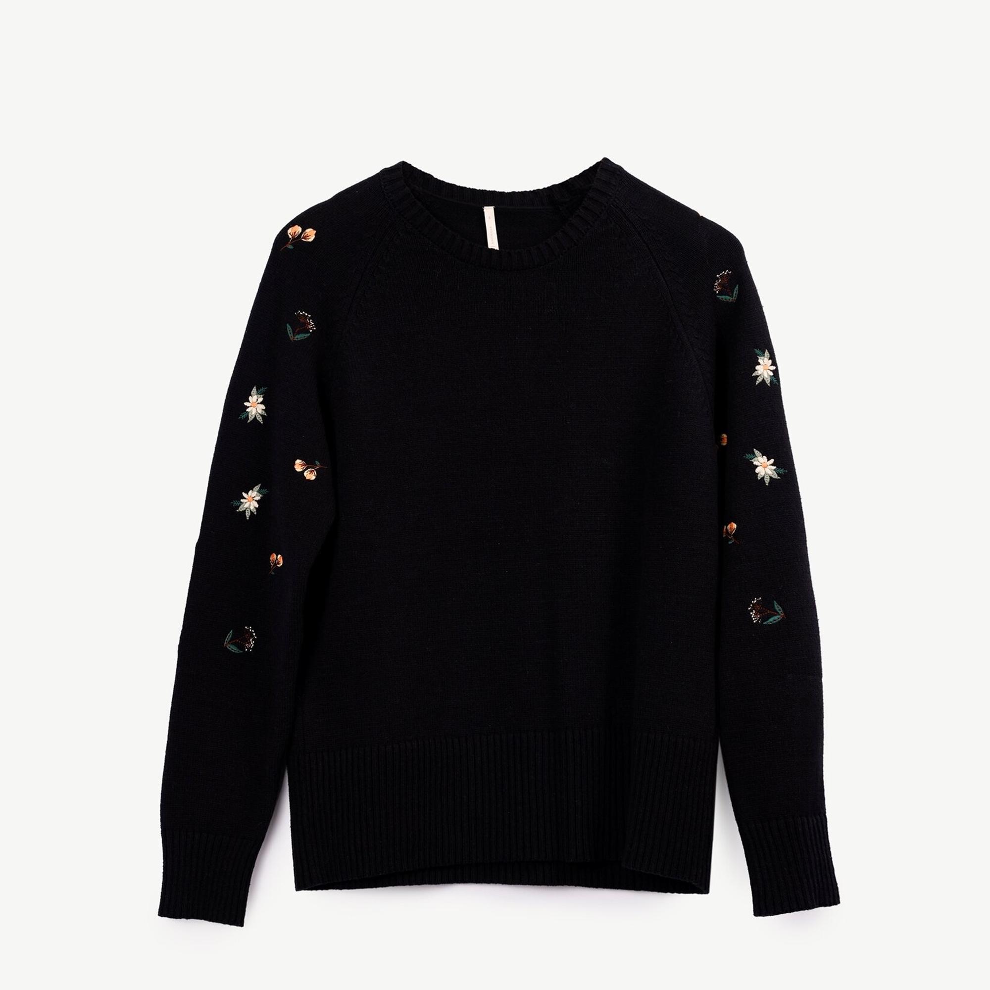 Nakış Detaylı Triko