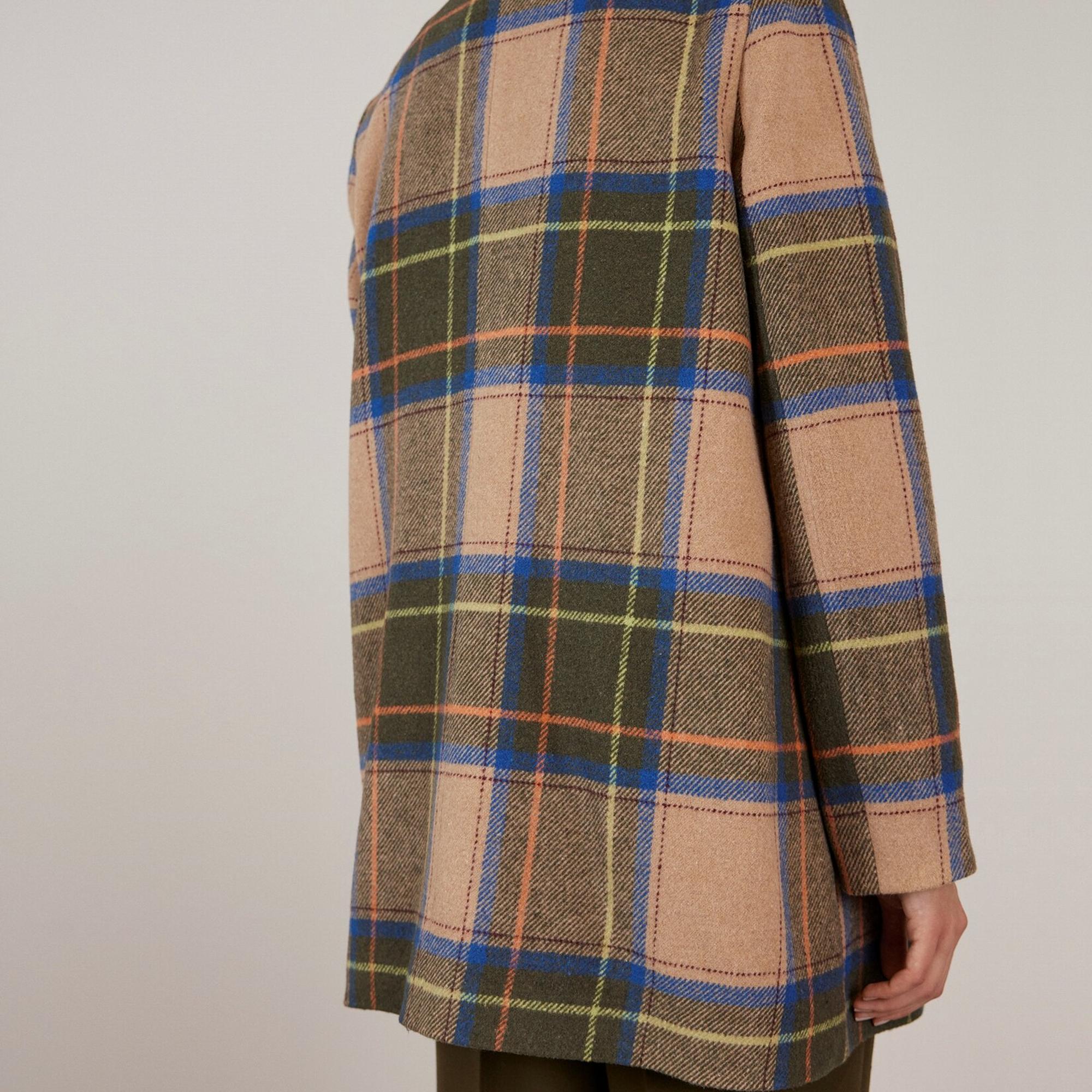 Düğme Detaylı Palto