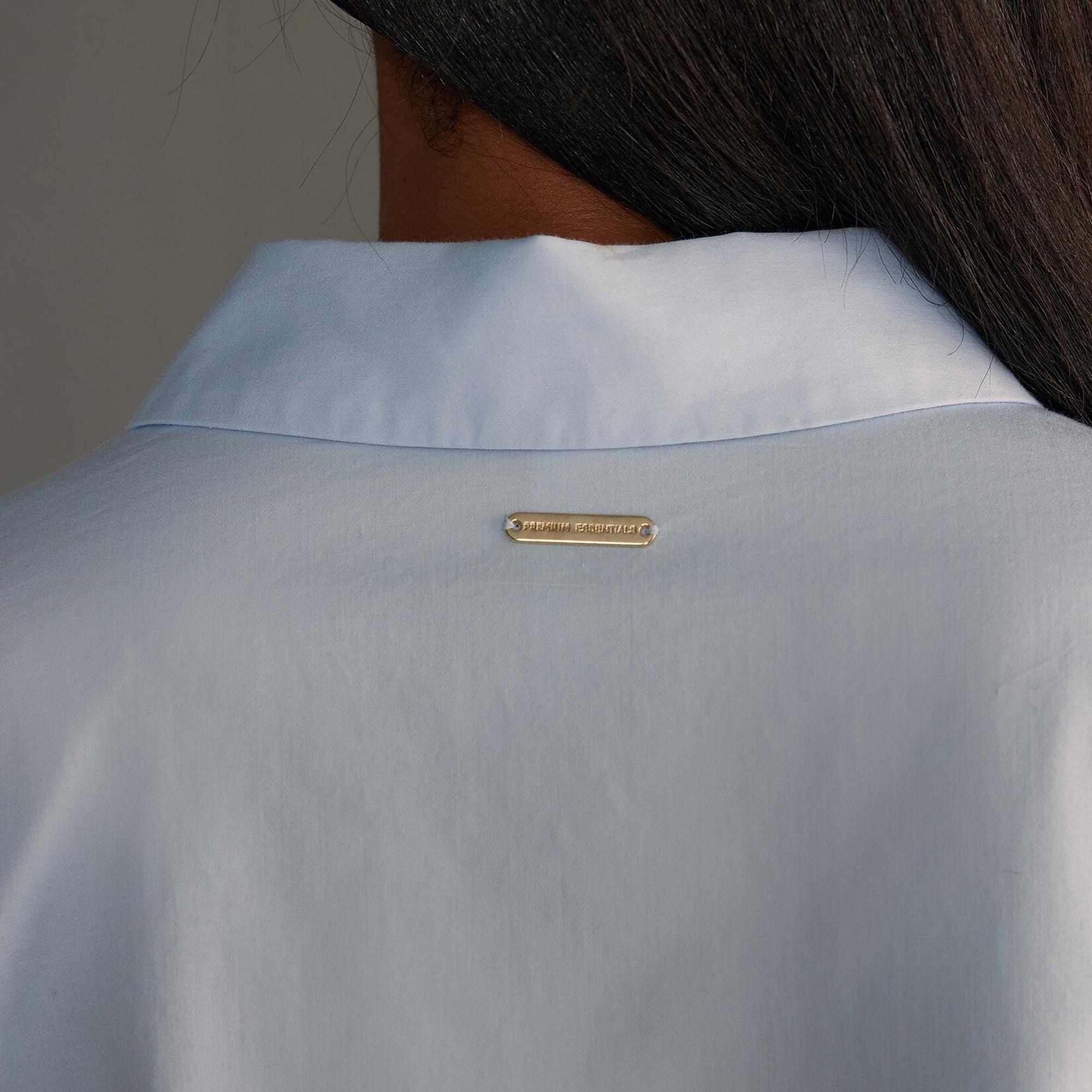 Yaka Detaylı Gömlek