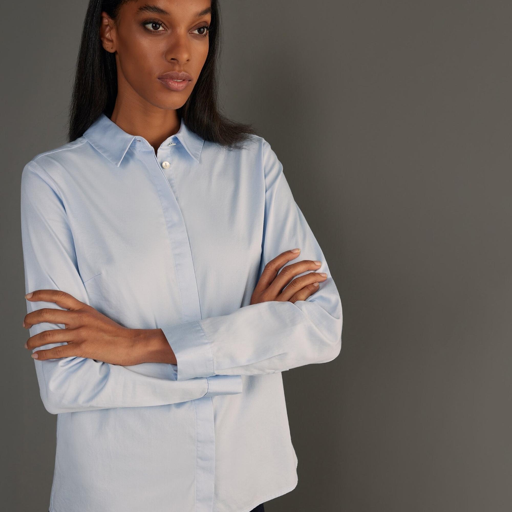 Yaka Detaylı Gömlek