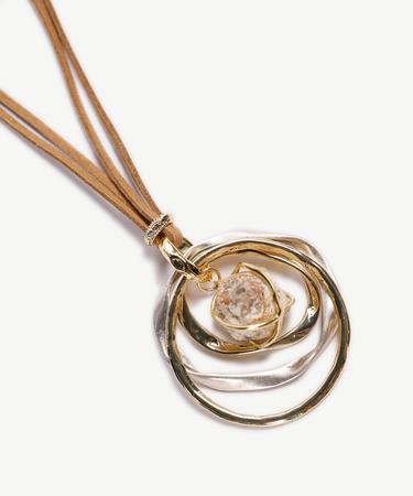  Deri Halka Detaylı Kolye