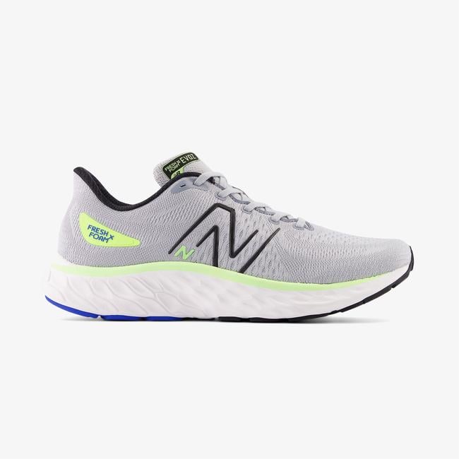  New Balance Evoz Erkek Gri Koşu Ayakkabısı