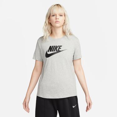  Nike Sportswear Essentials Kadın Gri Kısa Kollu T-Shirt