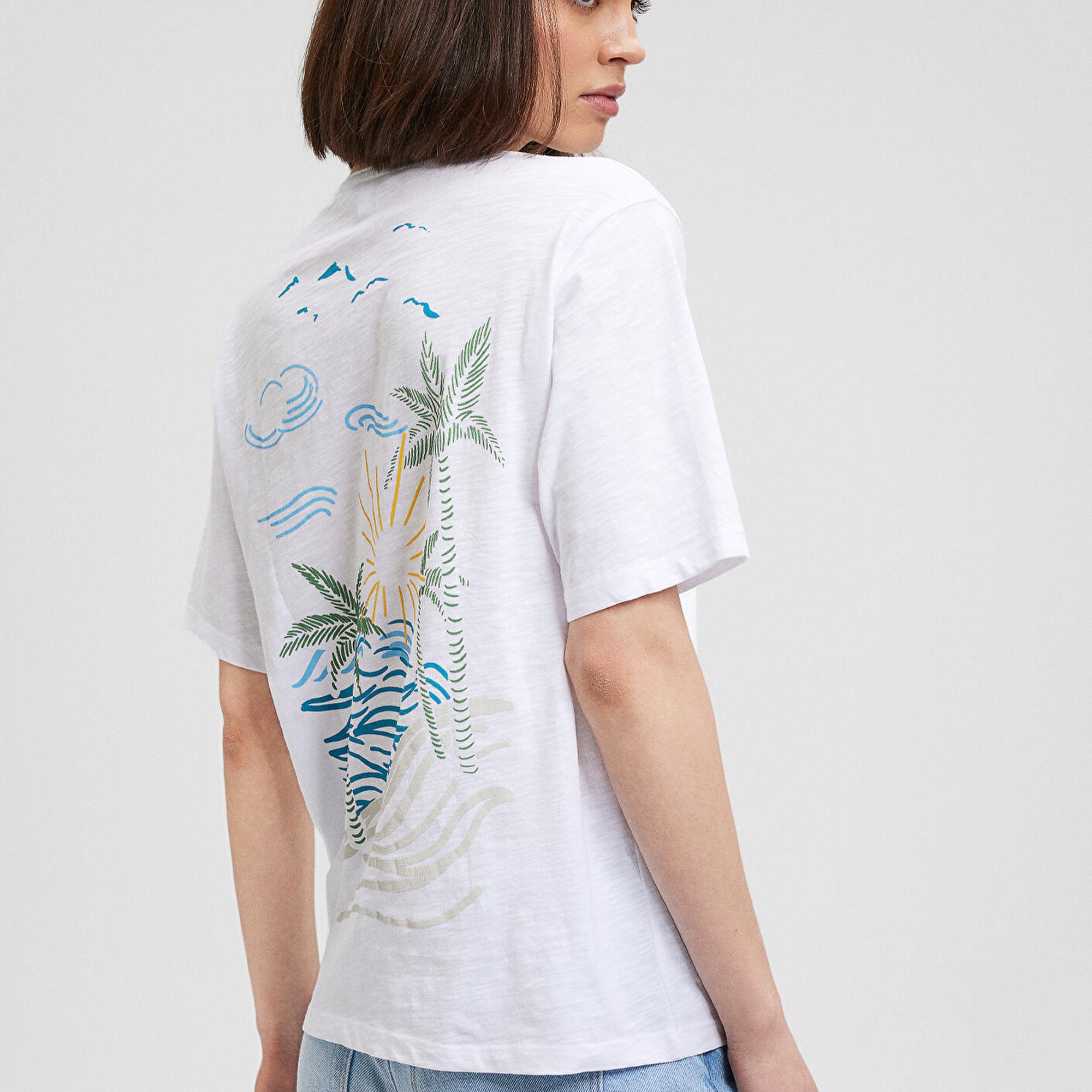 Mavi Sırt Baskılı Beyaz Tişört Regular Fit / Normal Kesim 1612567-620