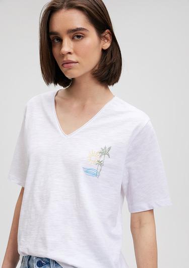  Mavi Sırt Baskılı Beyaz Tişört Regular Fit / Normal Kesim 1612567-620