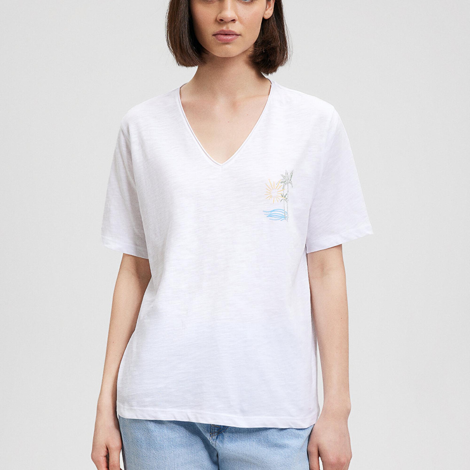 Mavi Sırt Baskılı Beyaz Tişört Regular Fit / Normal Kesim 1612567-620