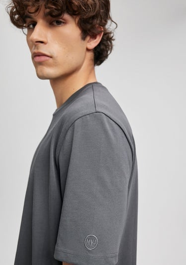  Mavi Logo Detay Kollu Gri Basic Tişört Loose Fit / Bol Rahat Kesim 0611924-70092