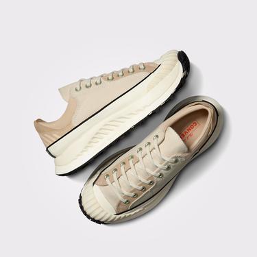  Converse Chuck 70 AT-CX Unisex Krem Sneaker