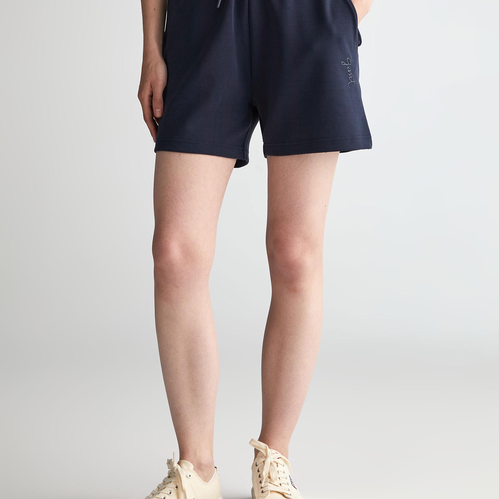 GANT Kadın Lacivert Regular Fit Şort