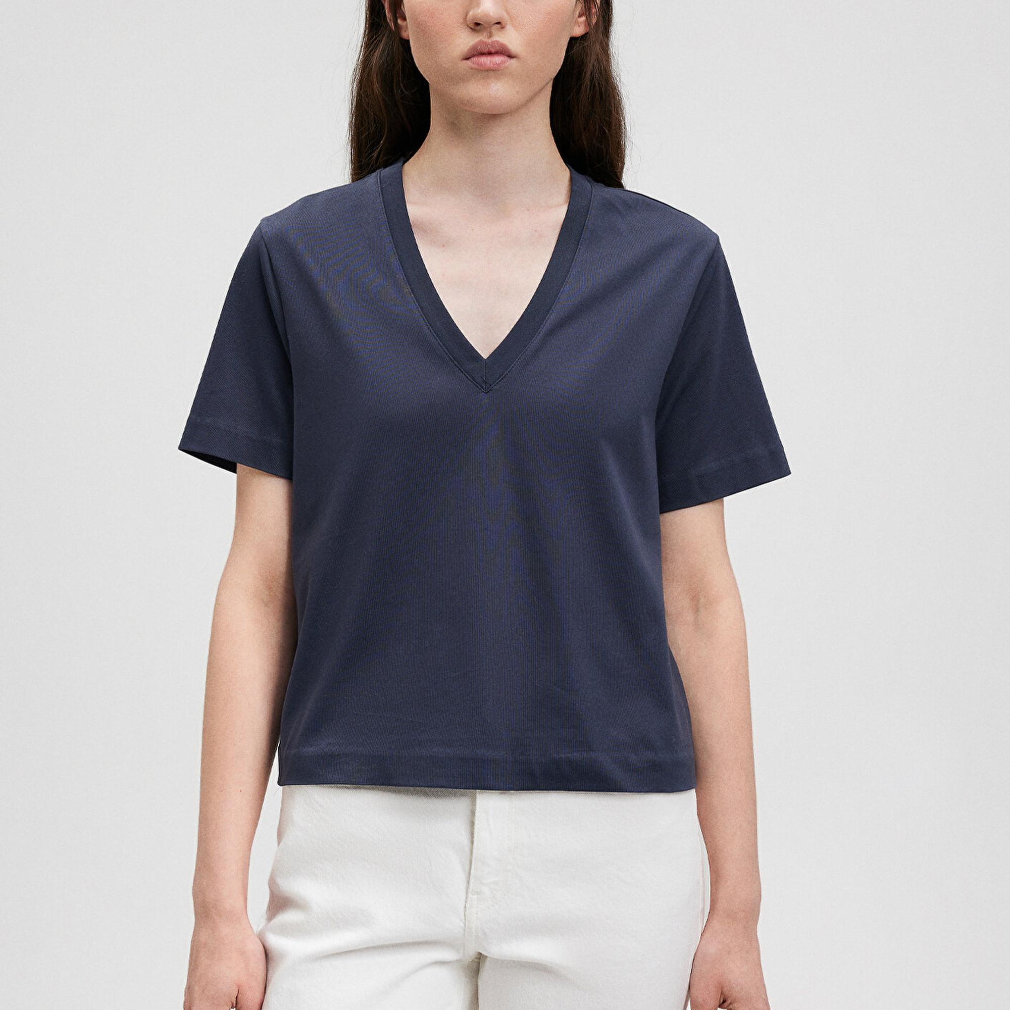 Mavi Pamuklu Merserize V Yaka Mavi Basic Tişört Regular Fit / Normal Kesim 1612701-85315