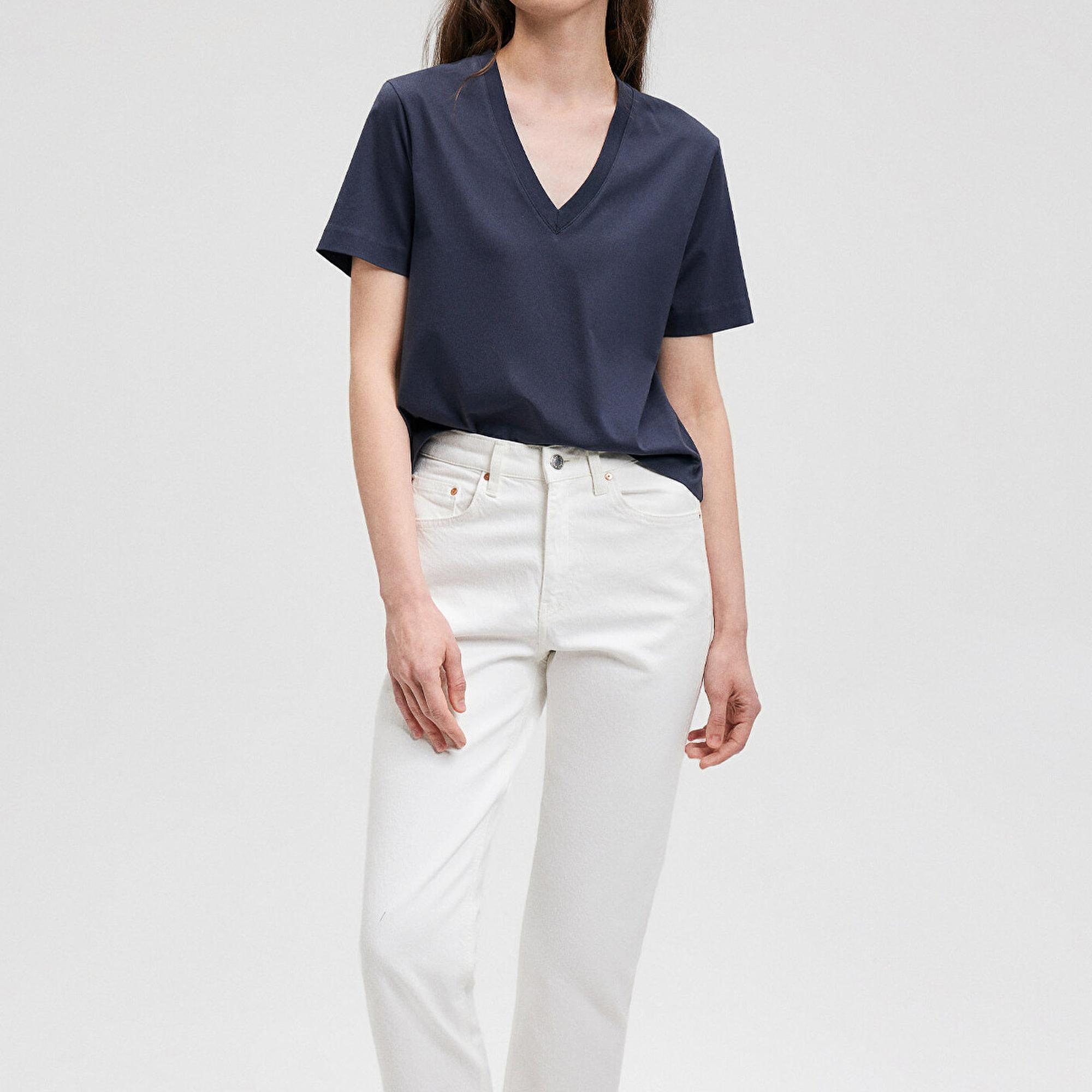 Mavi Pamuklu Merserize V Yaka Mavi Basic Tişört Regular Fit / Normal Kesim 1612701-85315