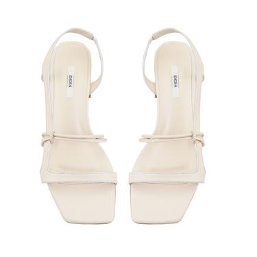  Kadın Bej Topuklu Deri Sandalet