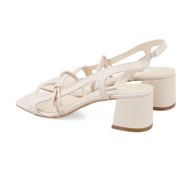  Kadın Bej Topuklu Deri Sandalet