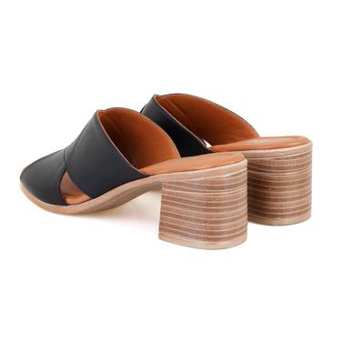  Kadın Siyah Topuklu Deri Terlik