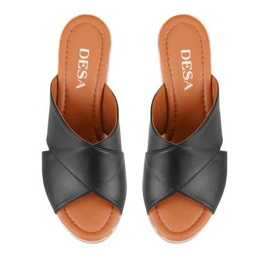  Kadın Siyah Topuklu Deri Terlik