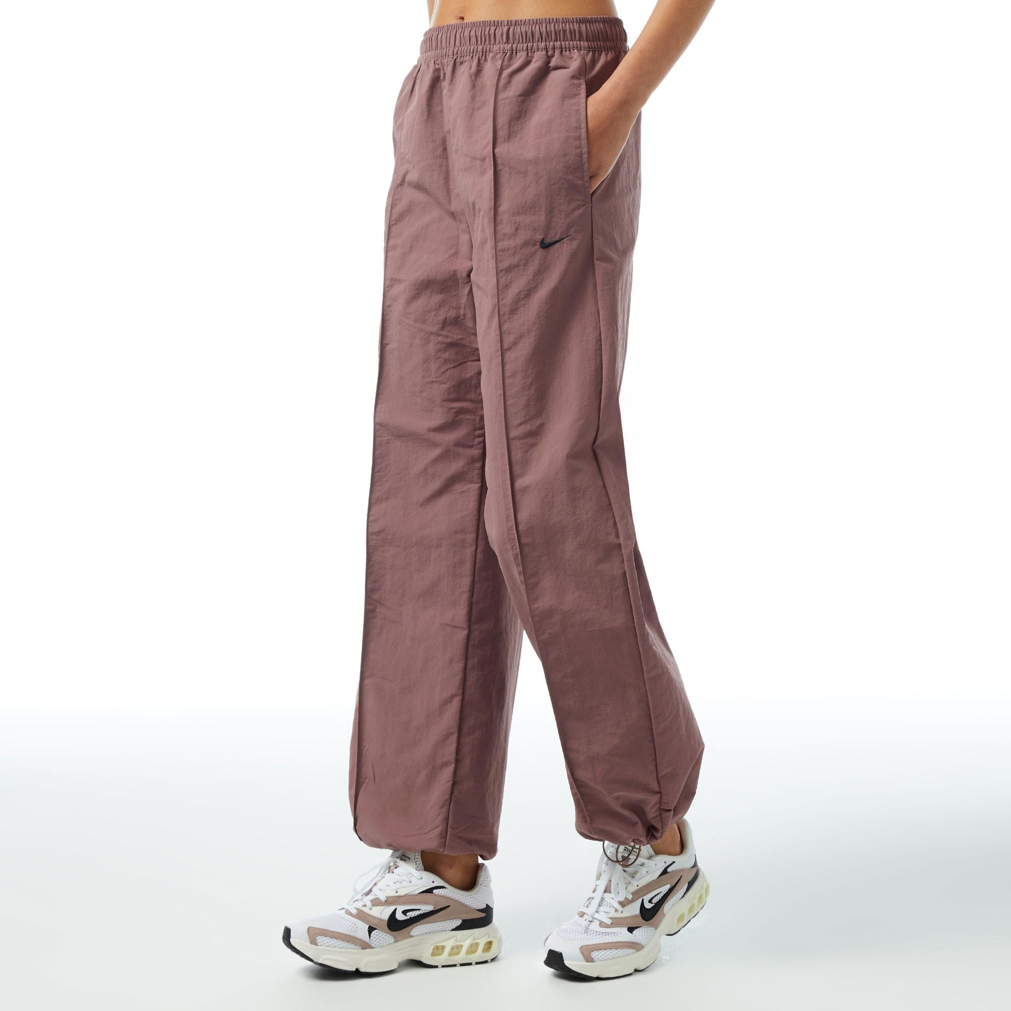 Nike Sportswear Everything Wovens Kadın Pembe Eşofman Altı