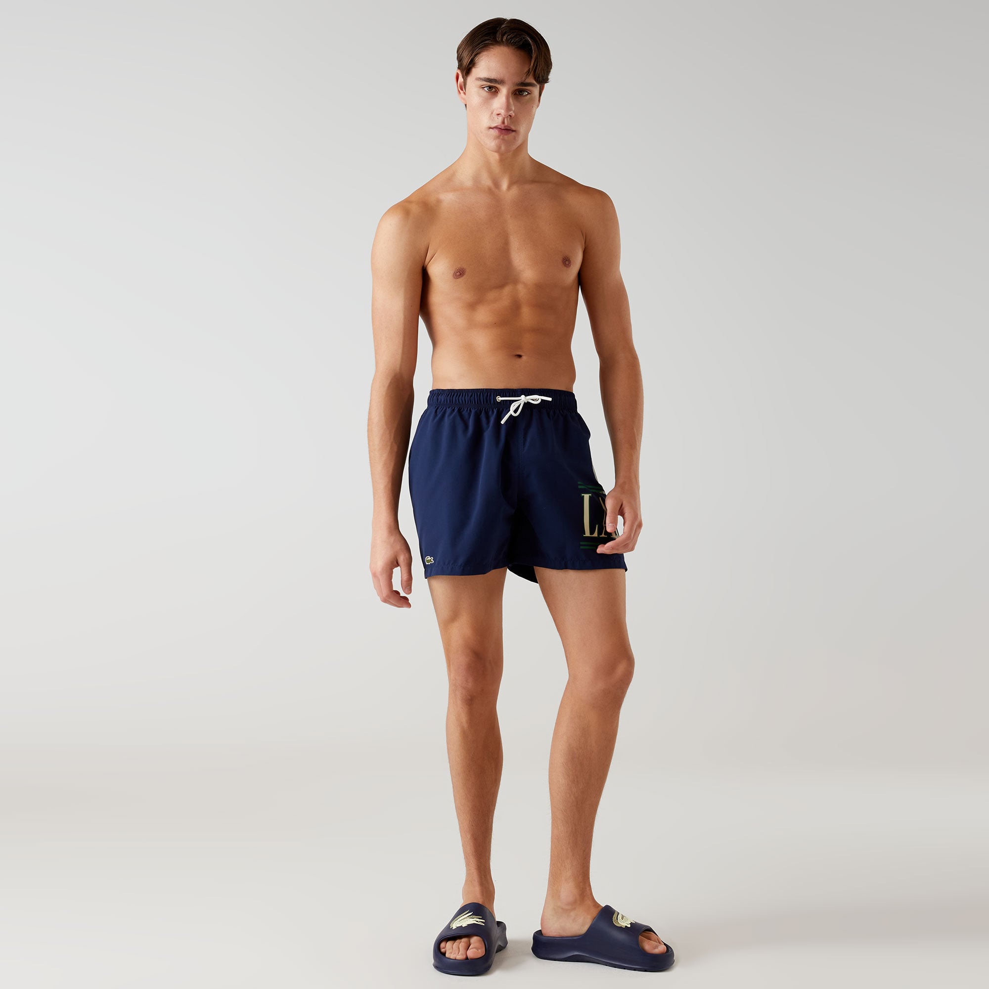  Lacoste Baskılı Erkek Lacivert Deniz Şortu