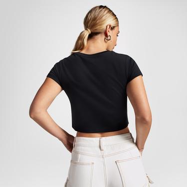  Converse Heart Slim Fit Kadın Siyah T-Shirt