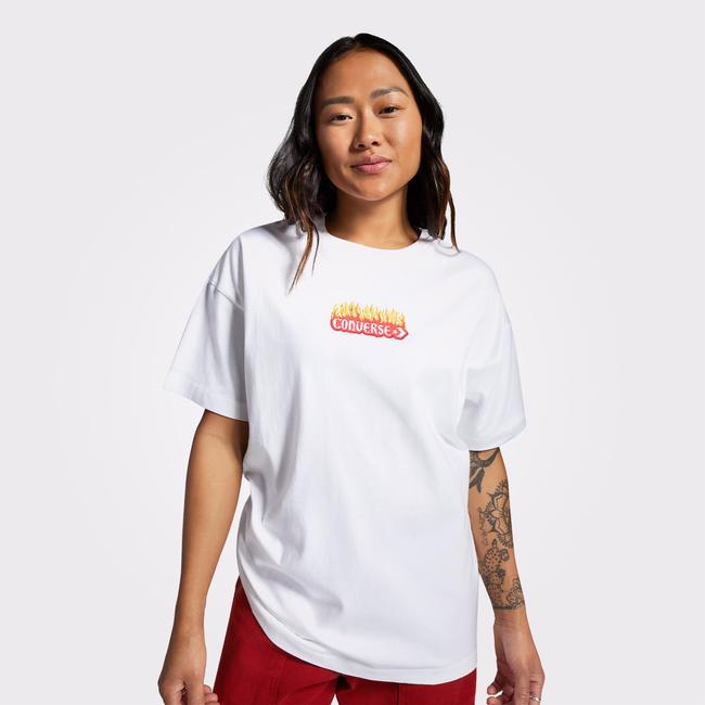  Converse Flaming Oversized Fit Kadın Beyaz T-Shirt