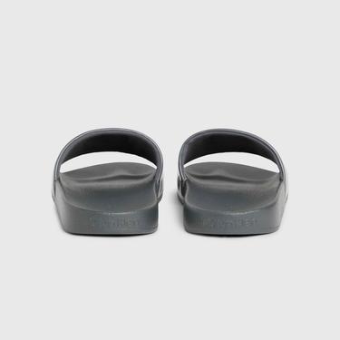  Calvin Klein Iconic Plaque Hf Erkek Gri Terlik