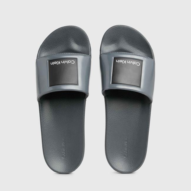  Calvin Klein Iconic Plaque Hf Erkek Gri Terlik