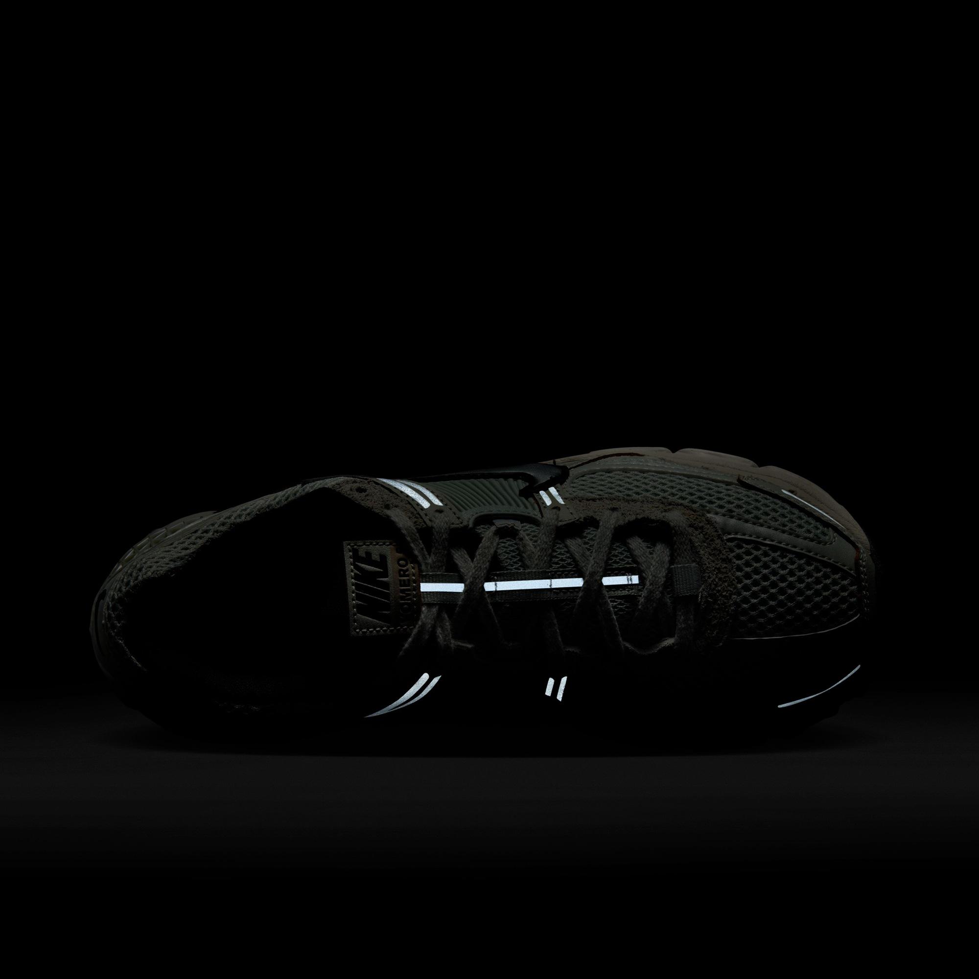 Nike Zoom Vomero 5 Kadın Gri Spor Ayakkabı