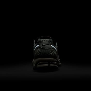  Nike Zoom Vomero 5 Kadın Gri Spor Ayakkabı