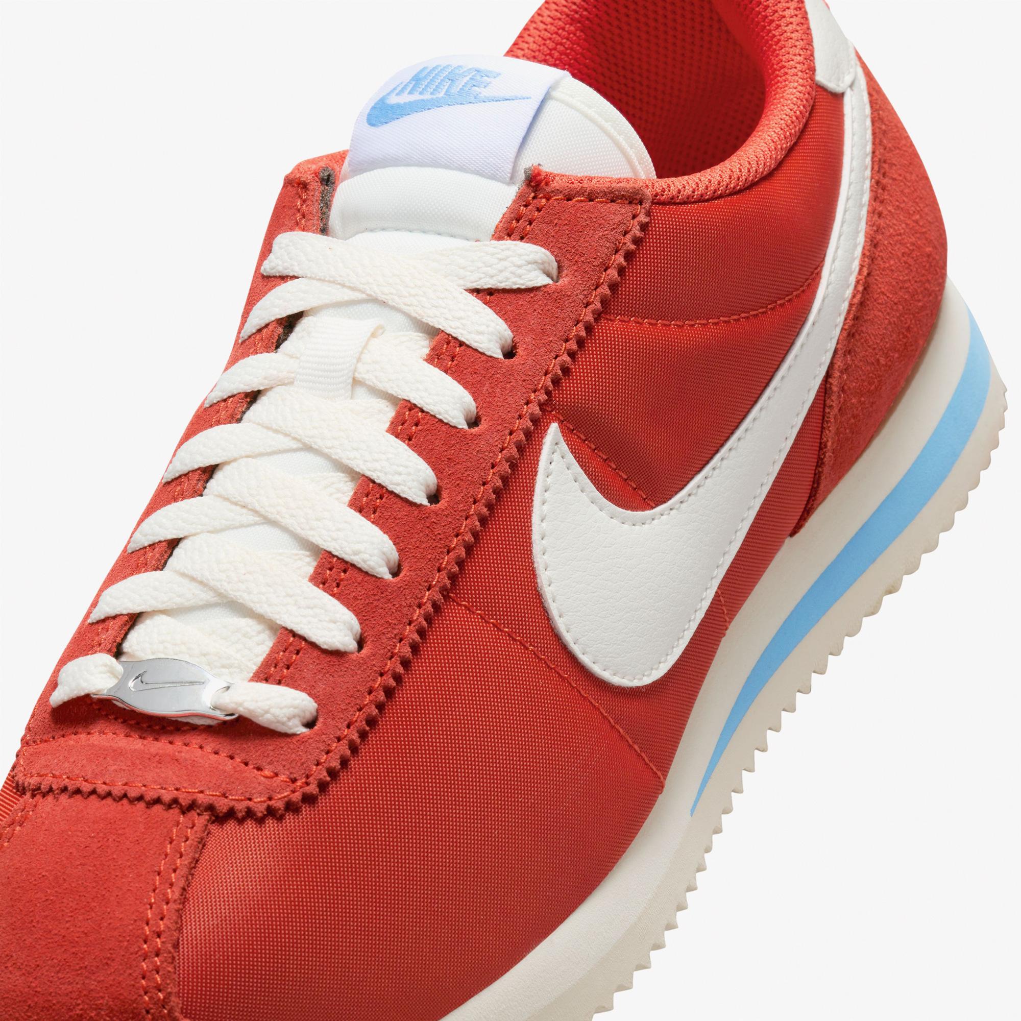 Nike Cortez Kadın Kırmızı Spor Ayakkabı