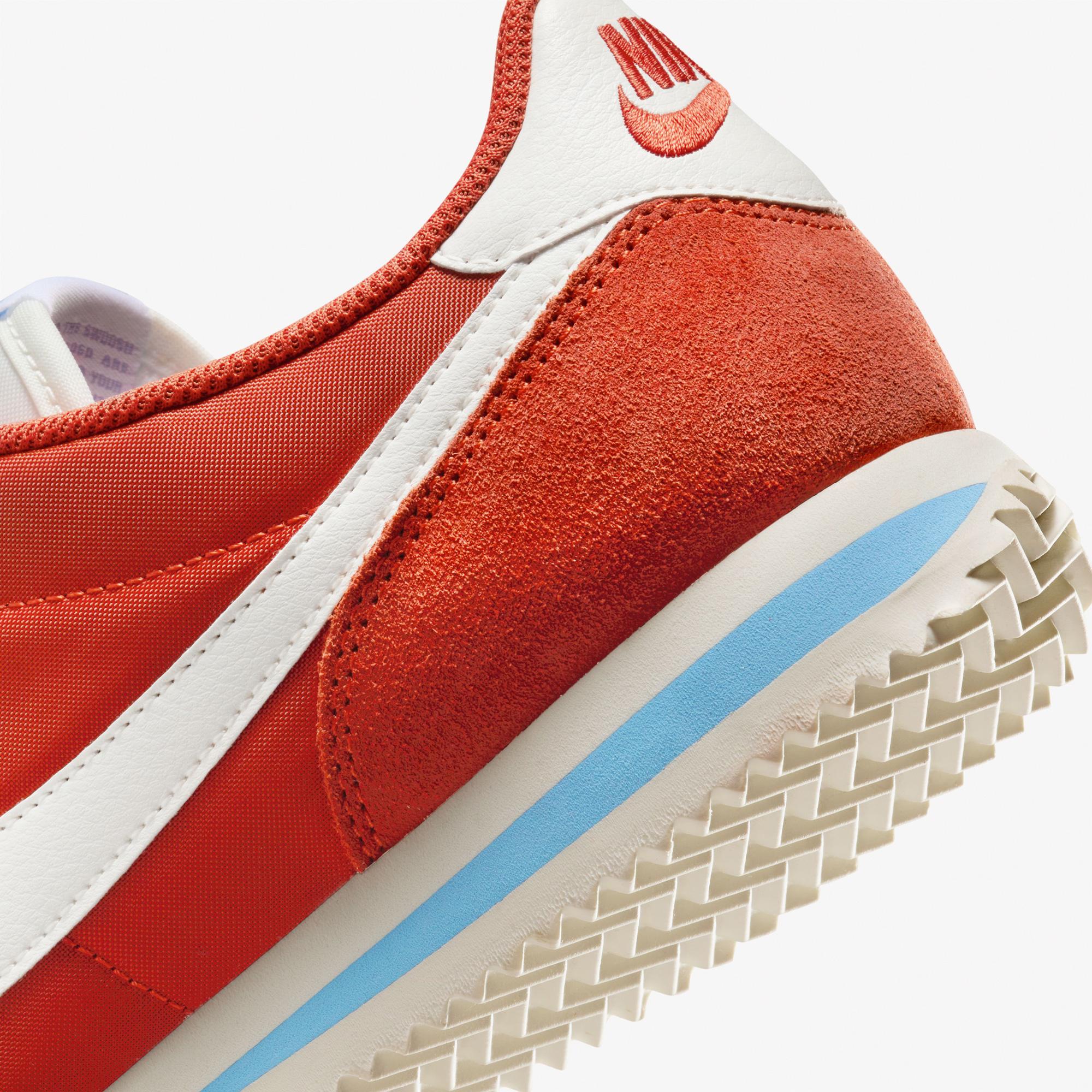 Nike Cortez Kadın Kırmızı Spor Ayakkabı