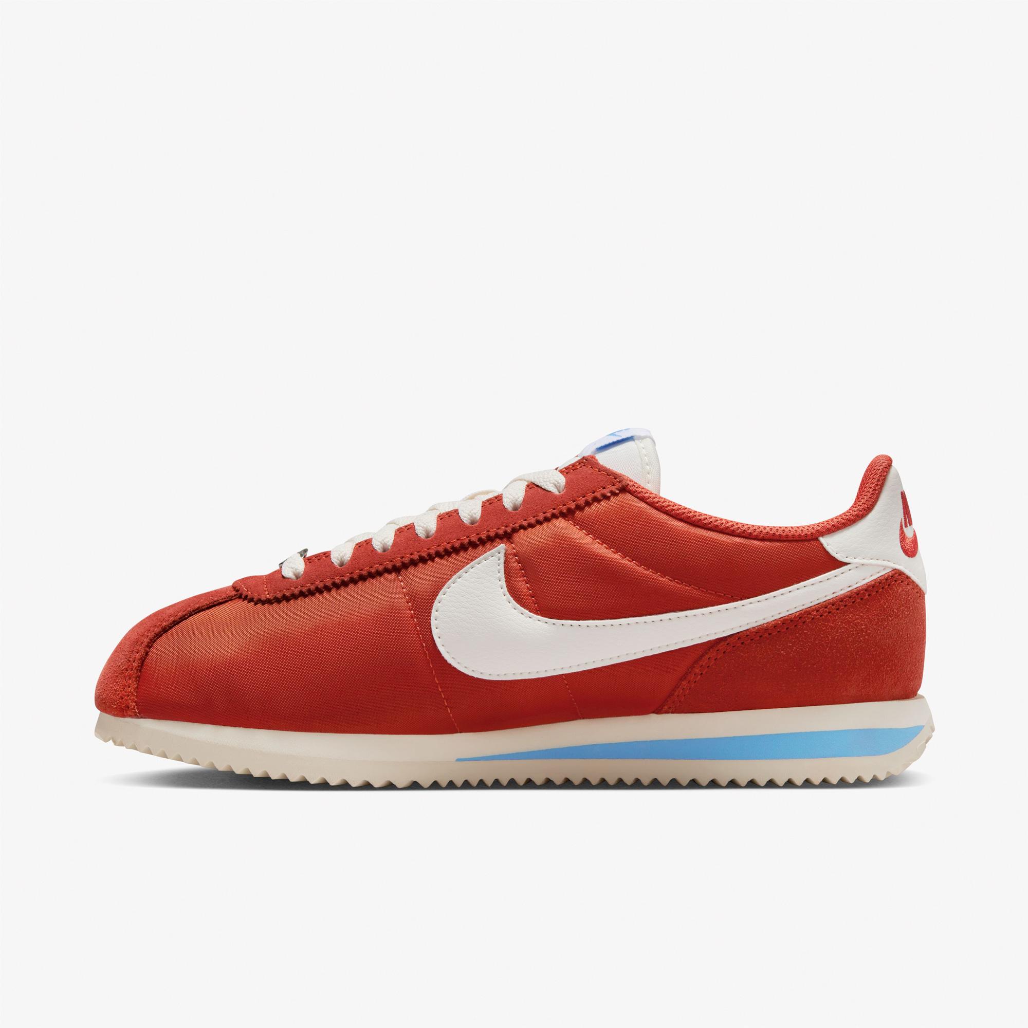 Nike Cortez Kadın Kırmızı Spor Ayakkabı