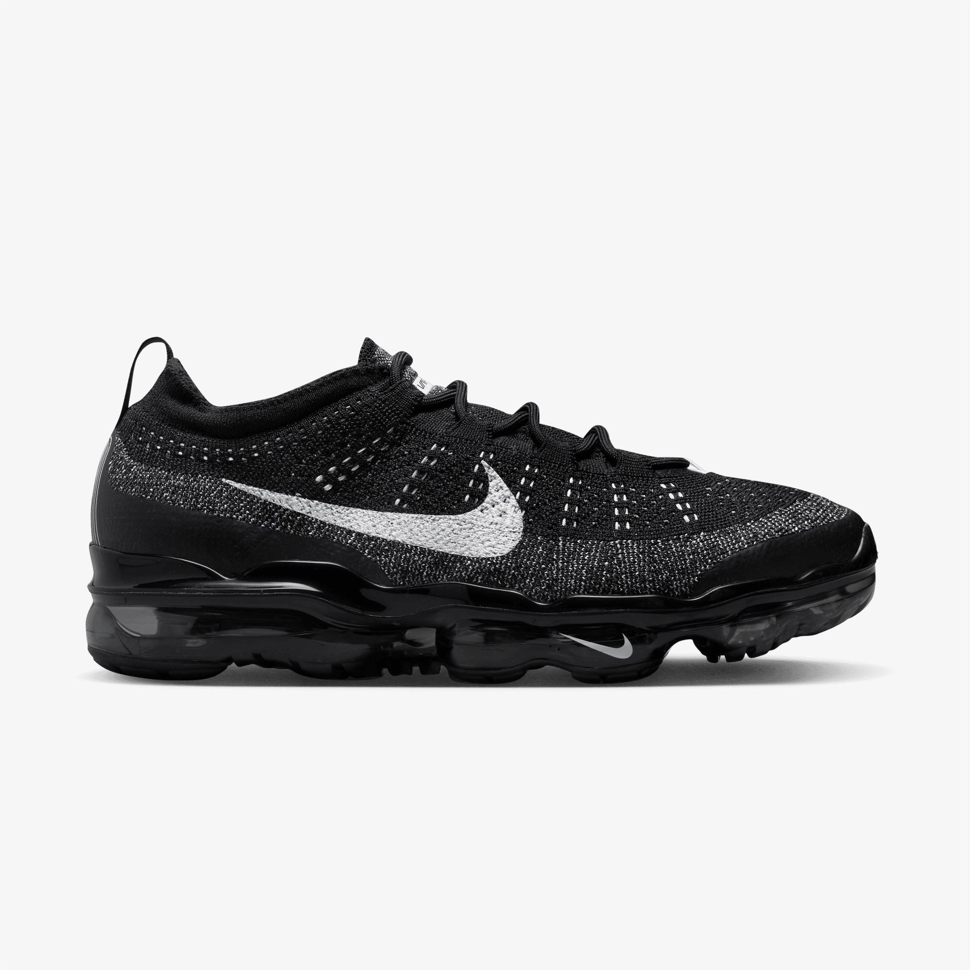 Nike Air VaporMax Flyknit Erkek Siyah Spor Ayakkabı