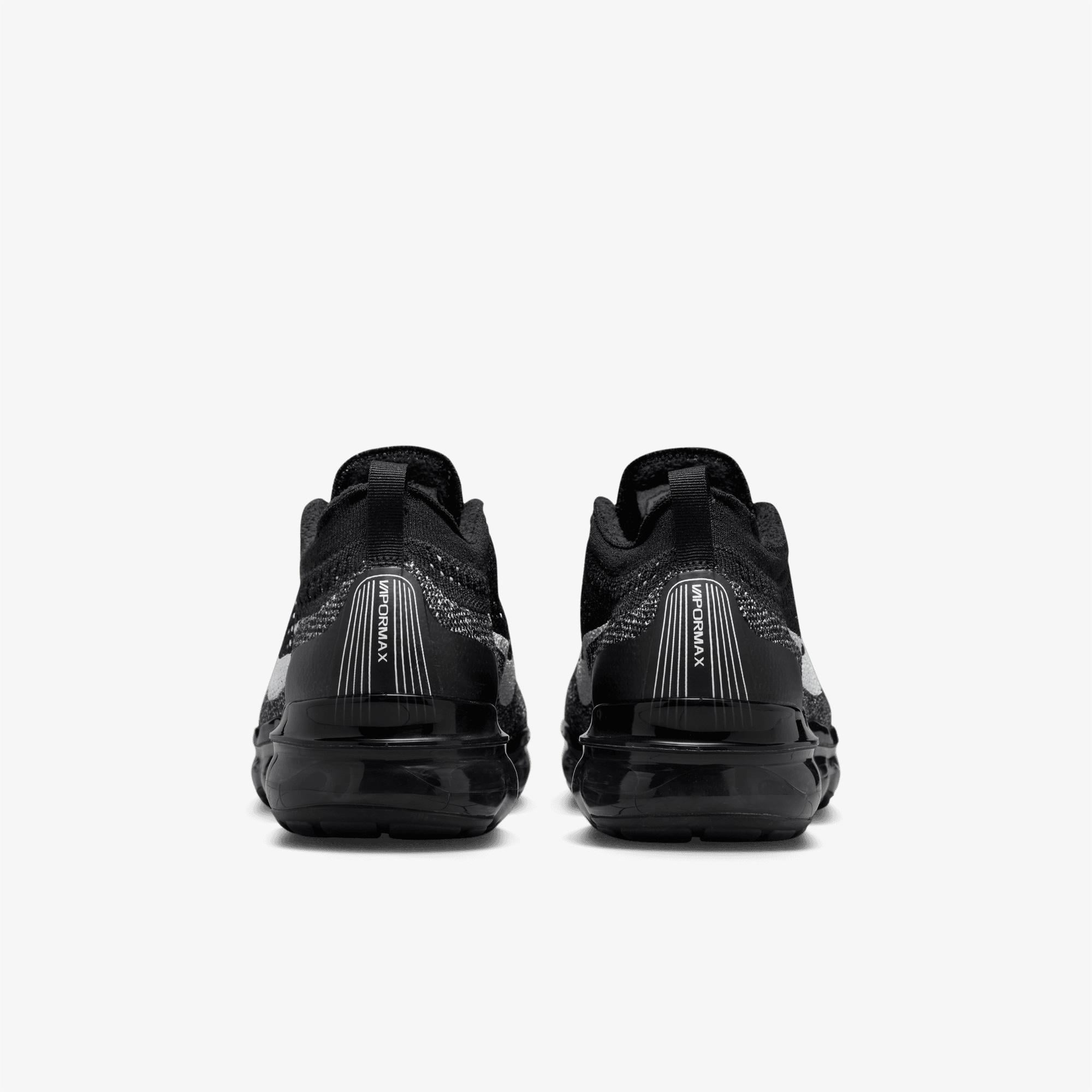 Nike Air VaporMax Flyknit Erkek Siyah Spor Ayakkabı